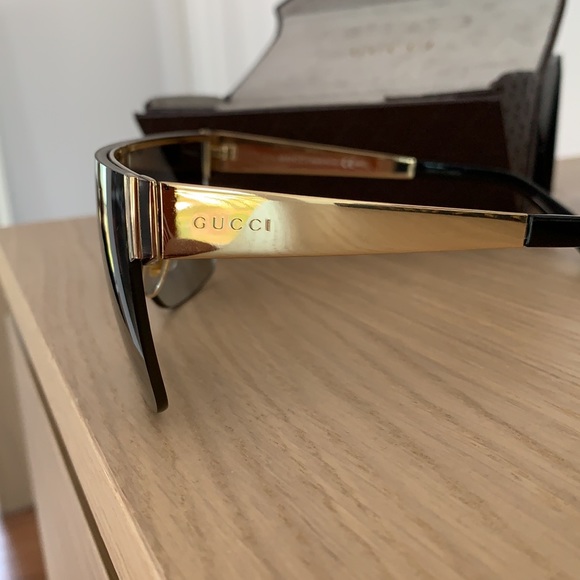 Gucci Sunglasses - Picture 3 of 6